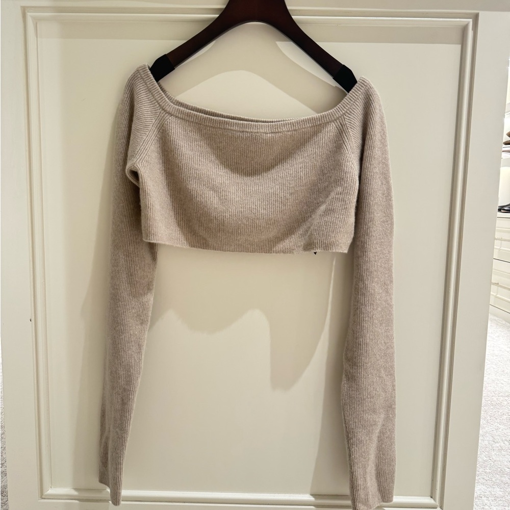 Chic Off-Shoulder Crop Beige Cashemir Sweater